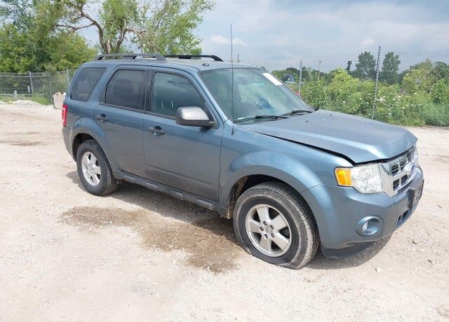 2011 FORD Escape