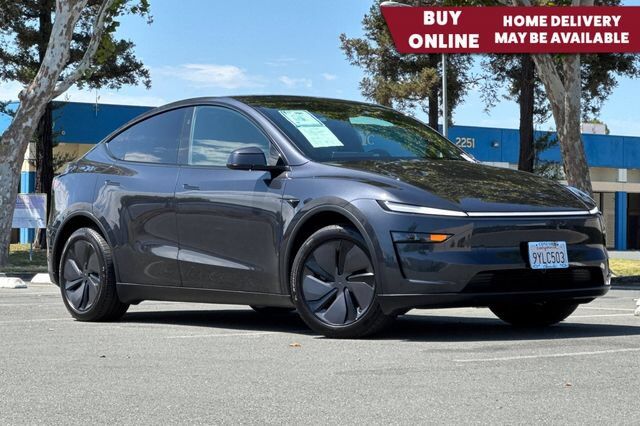 2026 TESLA Model Y