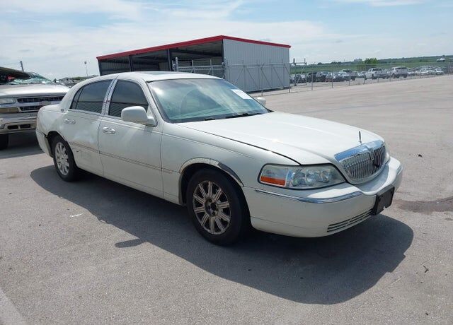 2006 LINCOLN Town Car