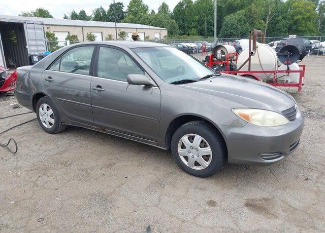 2004 TOYOTA Camry