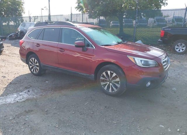 2015 SUBARU Outback