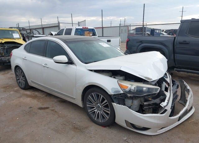 2014 KIA Cadenza