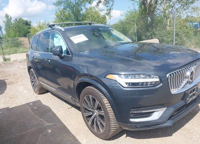 2021 VOLVO XC90