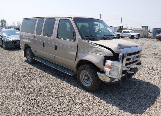 2011 FORD E-350