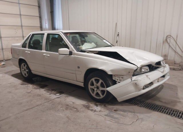 2000 VOLVO S70