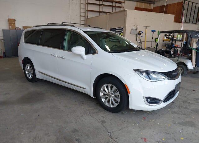 2019 CHRYSLER Pacifica