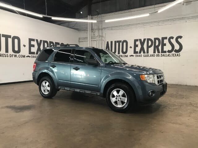2011 FORD Escape