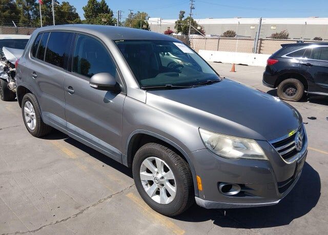 2010 VOLKSWAGEN Tiguan
