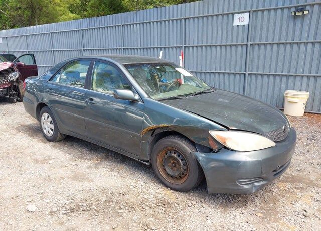 2004 TOYOTA Camry