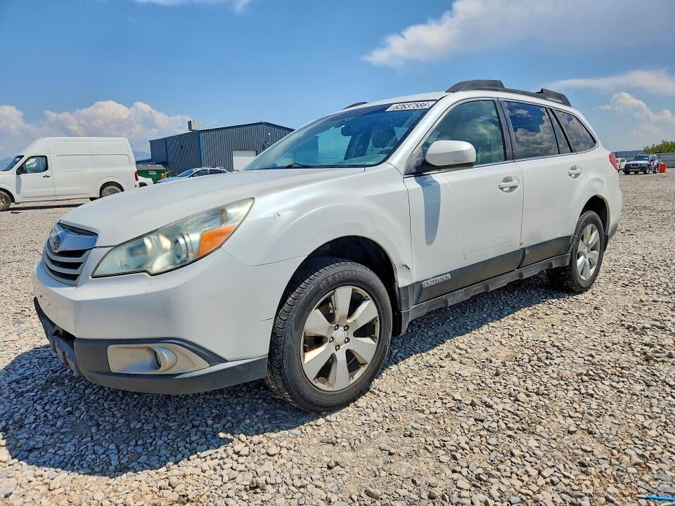 2011 SUBARU Outback
