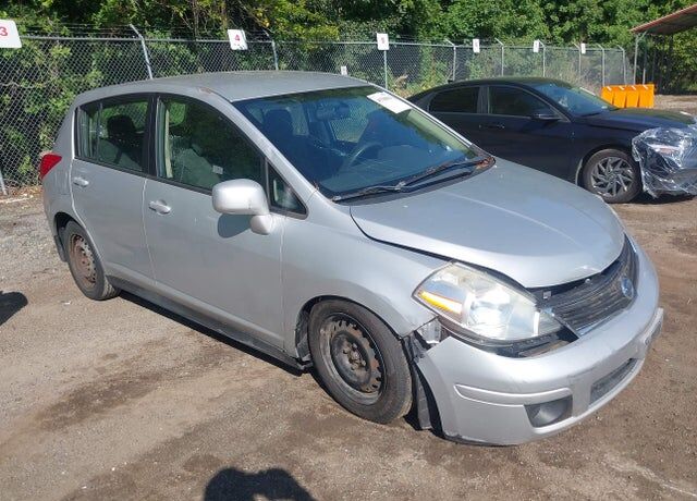 2011 NISSAN Versa