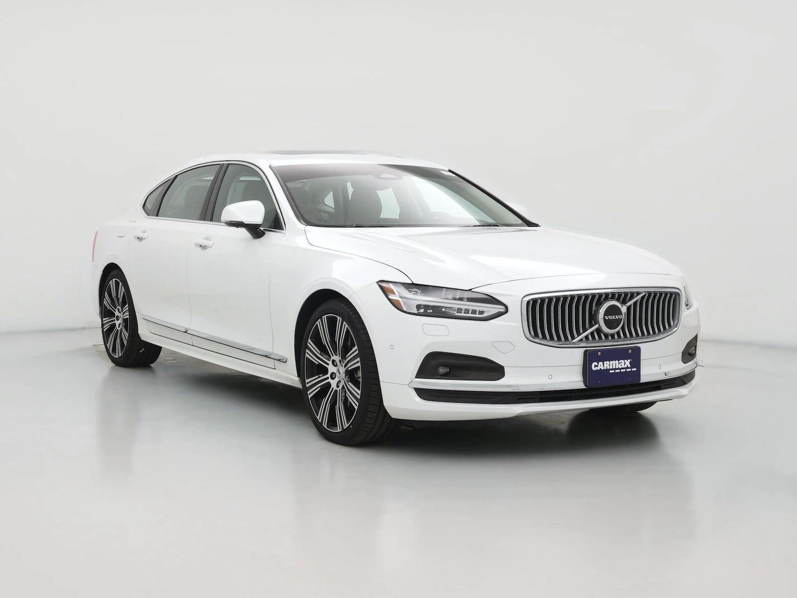 2023 VOLVO S90