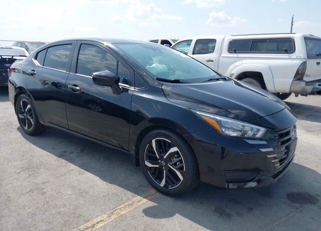 2023 NISSAN Versa