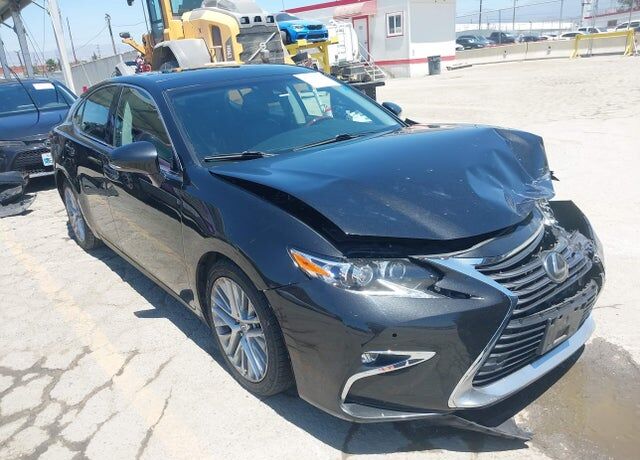 2018 LEXUS ES