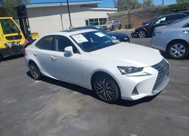 2018 LEXUS IS