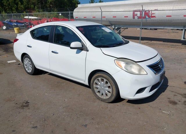 2013 NISSAN Versa