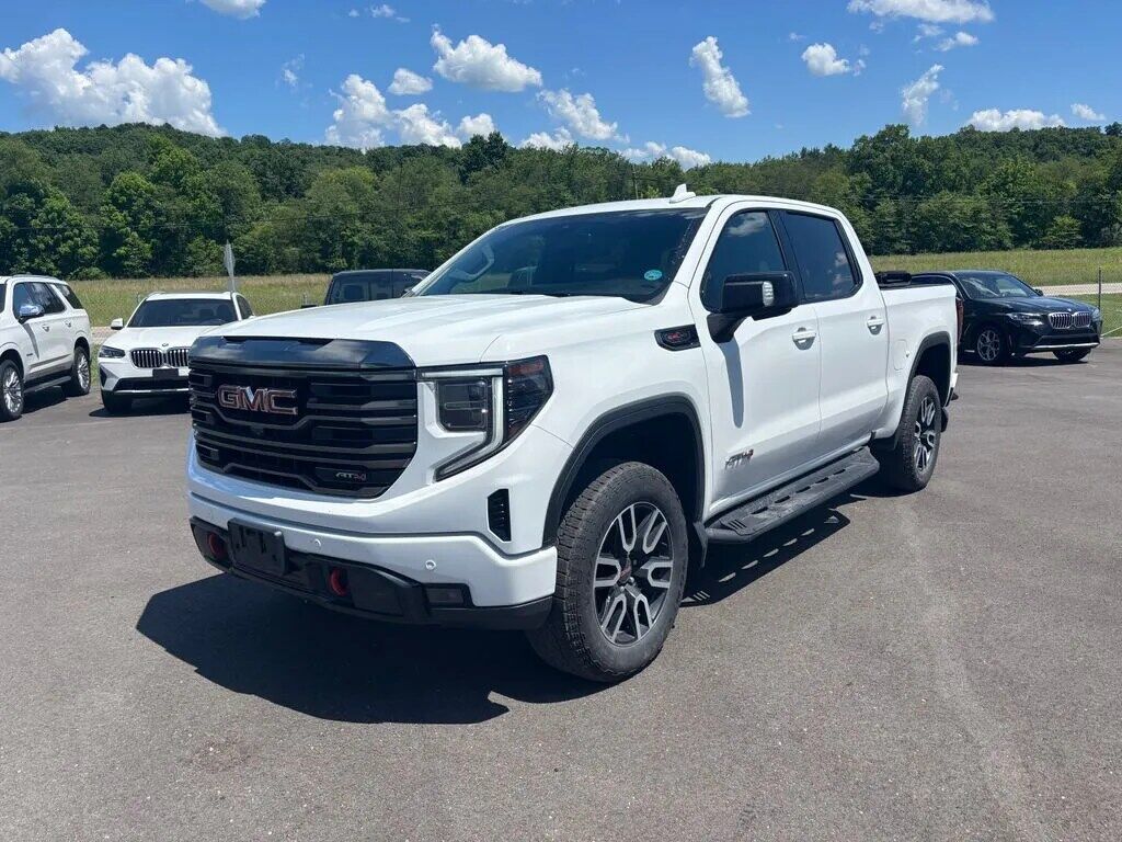 2023 GMC Sierra