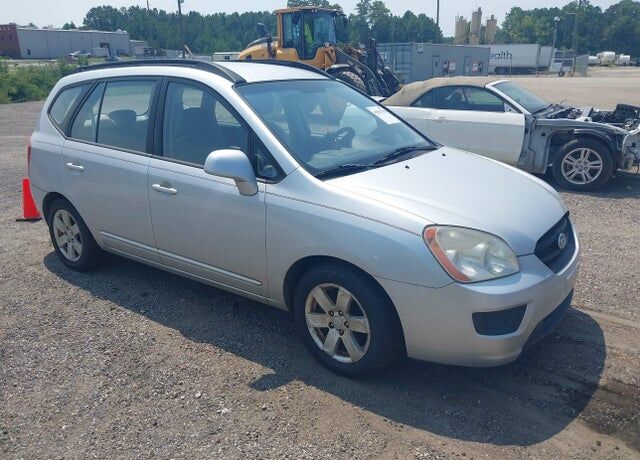 2008 KIA Rondo