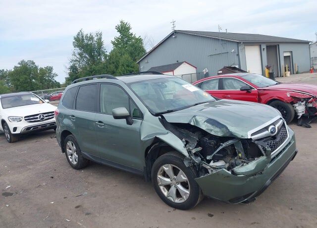 2016 SUBARU Forester