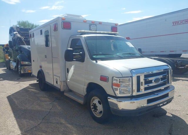 2016 FORD E-350