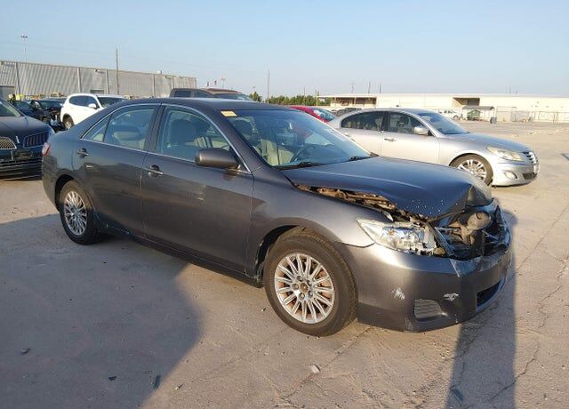 2010 TOYOTA Camry