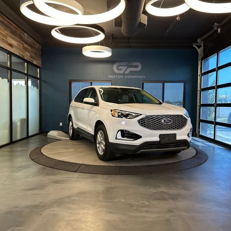 2024 FORD Edge