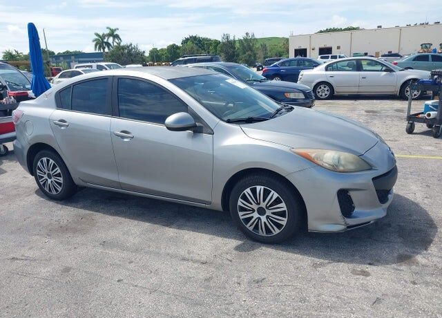 2013 MAZDA Mazda3