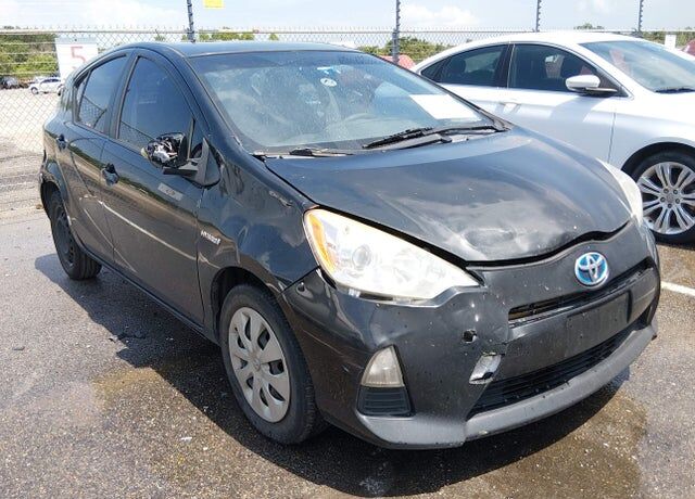 2014 TOYOTA Prius