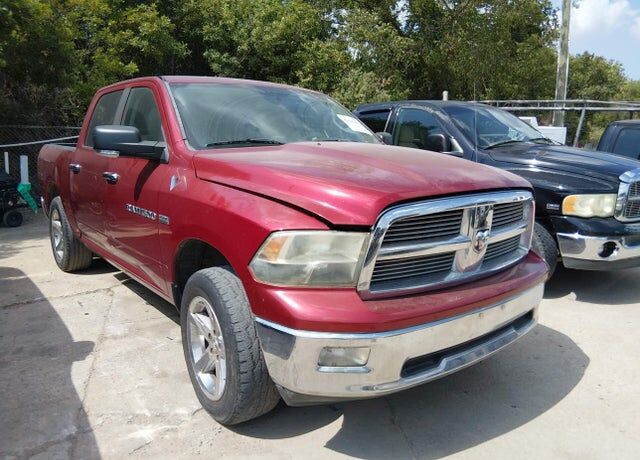 2012 DODGE Ram