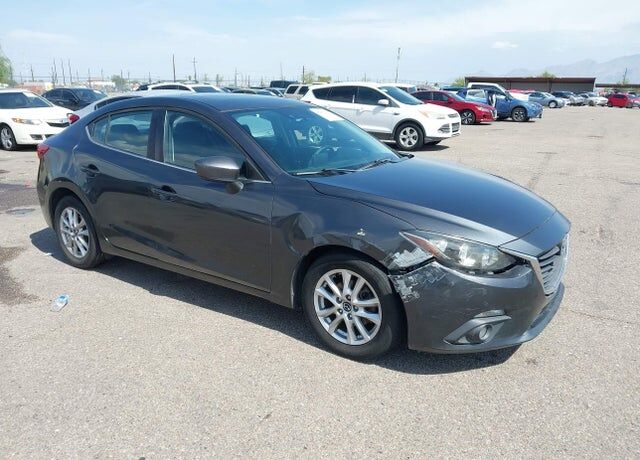 2016 MAZDA Mazda3