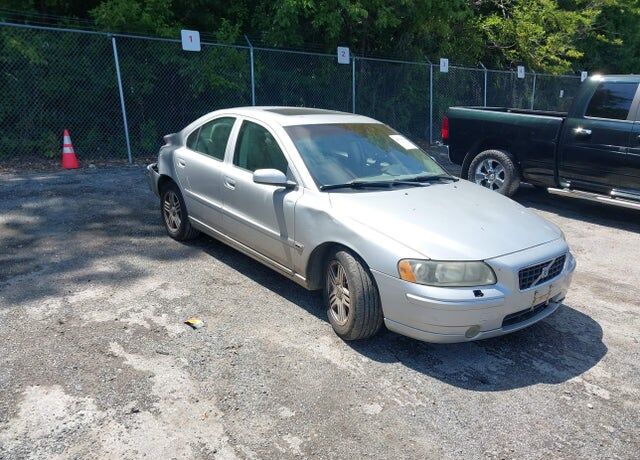 2005 VOLVO S60