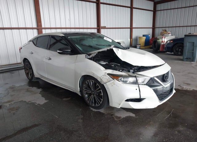 2017 NISSAN Maxima