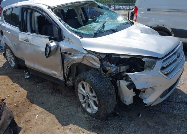 2017 FORD Escape