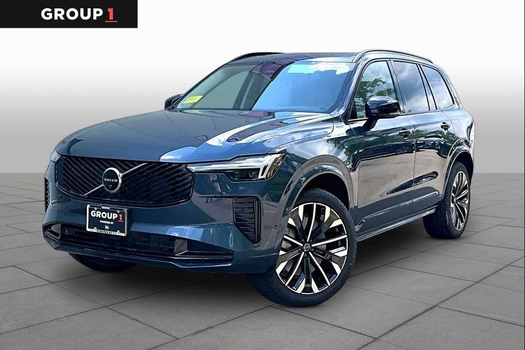 2026 VOLVO XC90