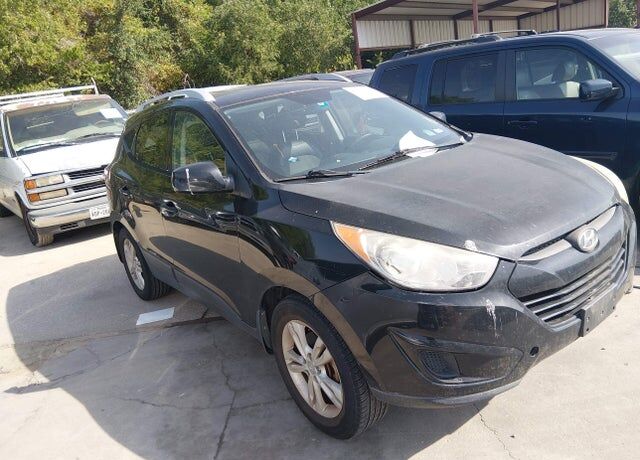 2010 HYUNDAI Tucson