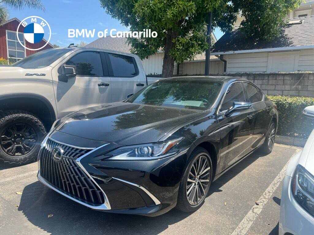 2024 LEXUS ES