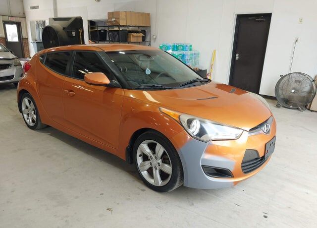 2013 HYUNDAI Veloster