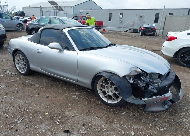 2004 MAZDA MX-5