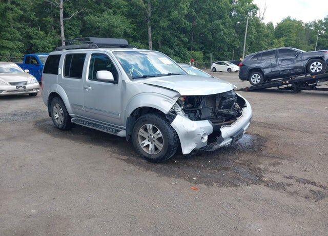 2012 NISSAN Pathfinder
