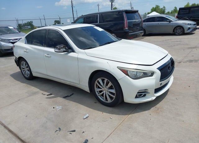 2015 INFINITI Q50