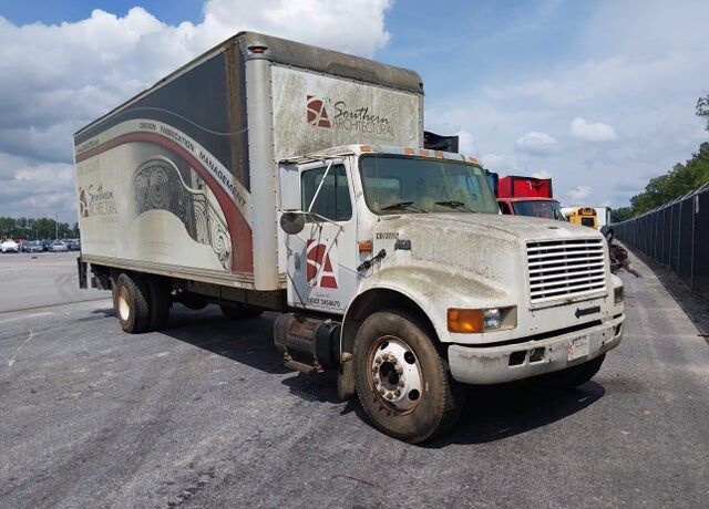 2001 INTERNATIONAL 4700