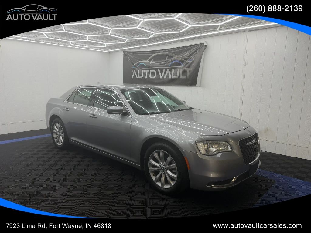 2017 CHRYSLER 300