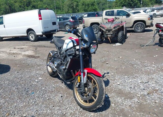 2021 YAMAHA MTM850