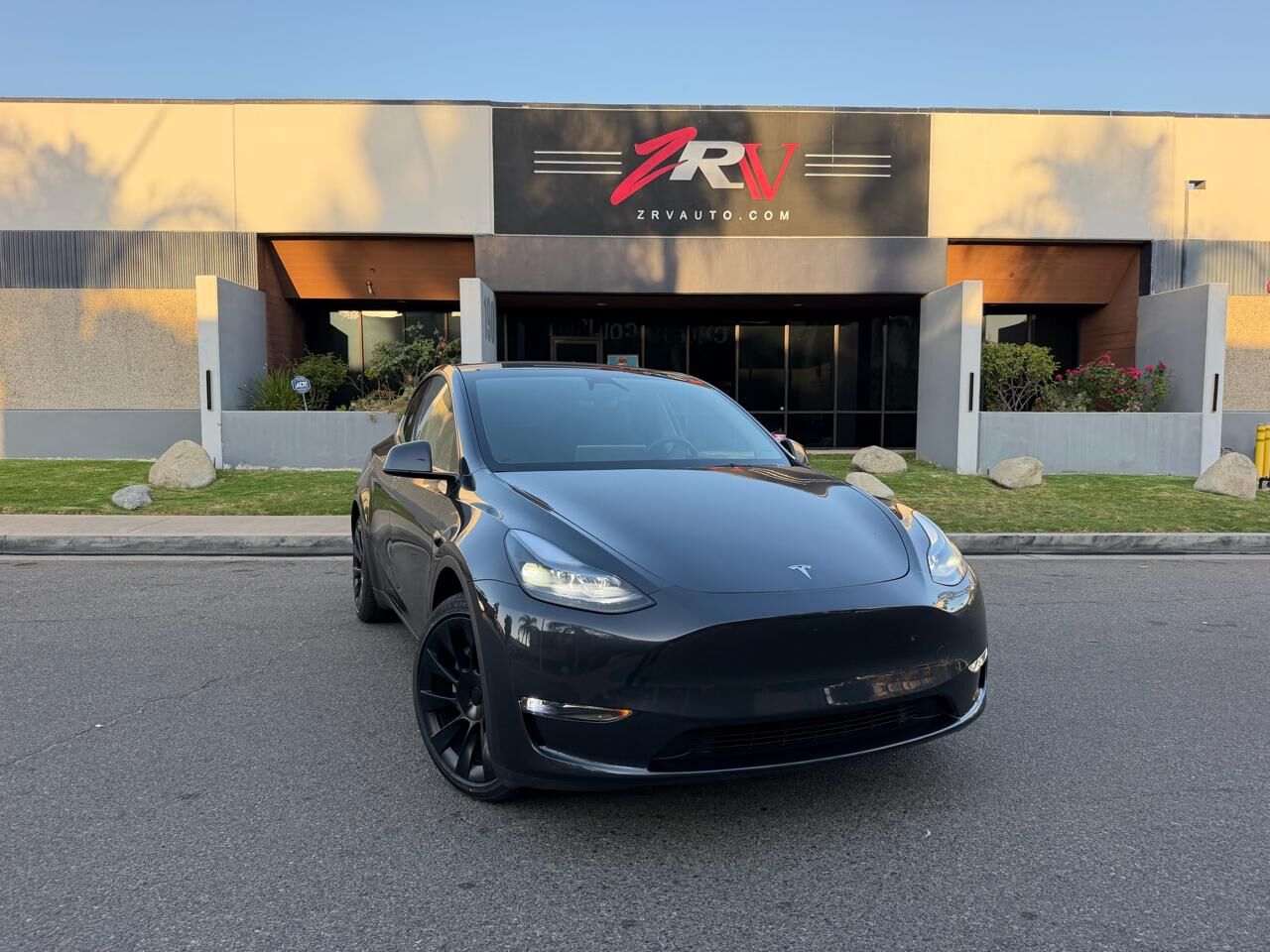 2024 TESLA Model Y