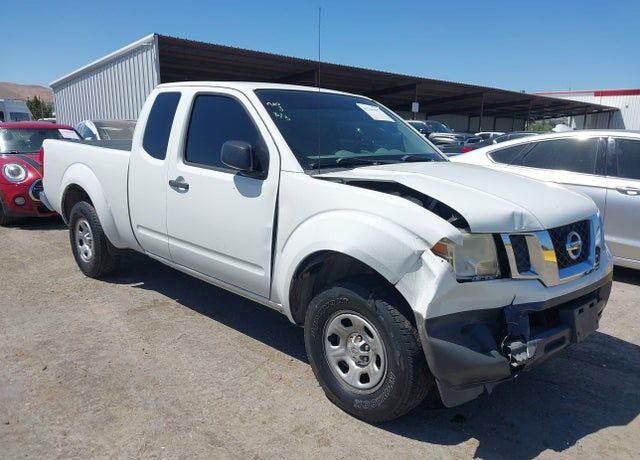 2015 NISSAN Frontier