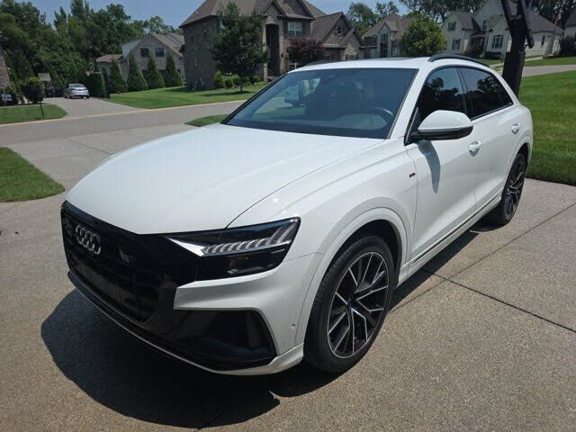 2023 AUDI Q8