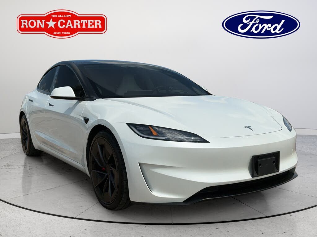 2025 TESLA Model 3