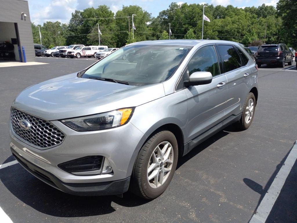 2023 FORD Edge