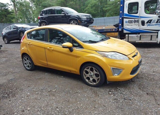 2011 FORD Fiesta
