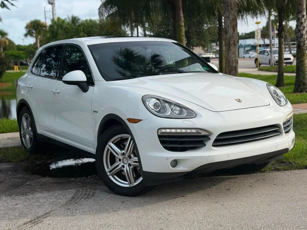 2014 PORSCHE Cayenne
